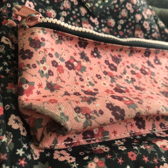 herschel herritage mini flower backpack - Picture 8 of 8